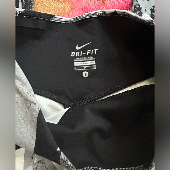 NIKE Dri-Fit Power Legend Botanical fresh printed leggings High Rise - Picture 7 of 7